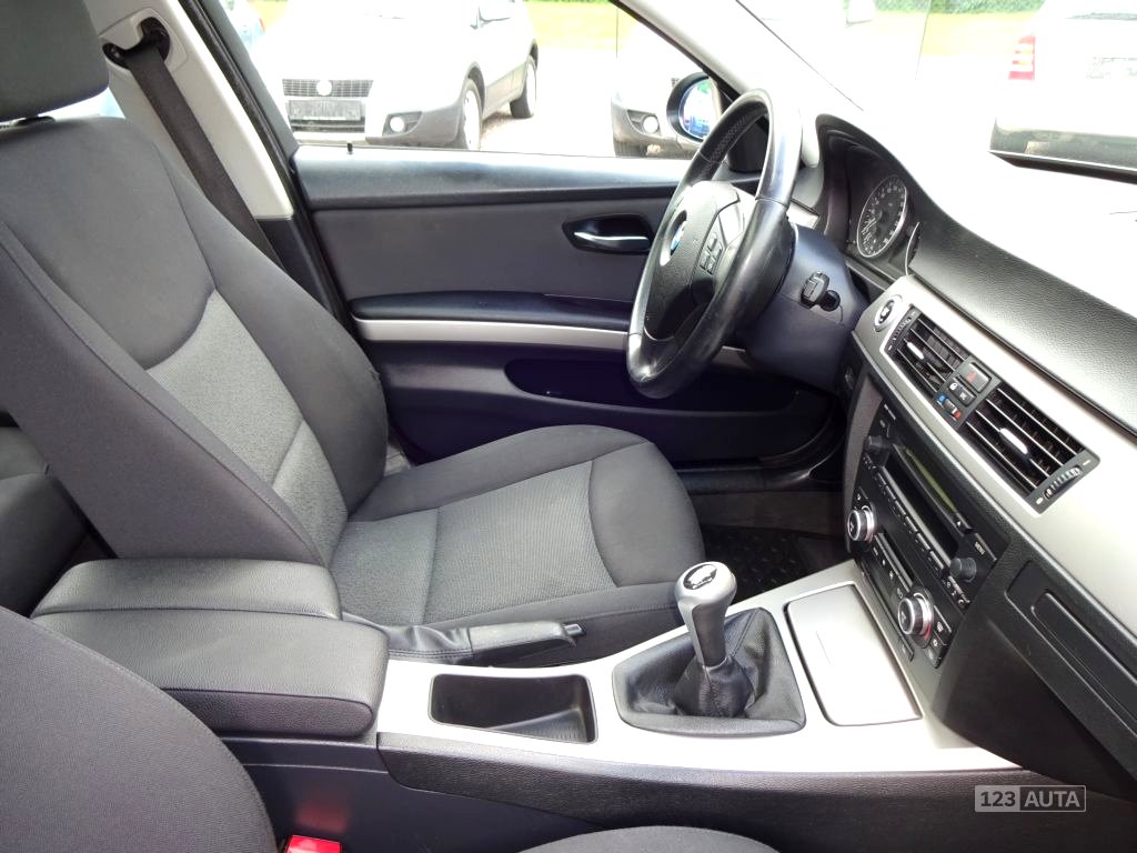 BMW Řada 3, 2007 - pohled č. 17