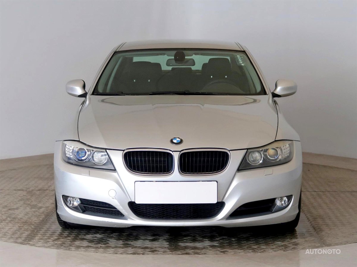 BMW Řada 3, 2008 - pohled č. 2