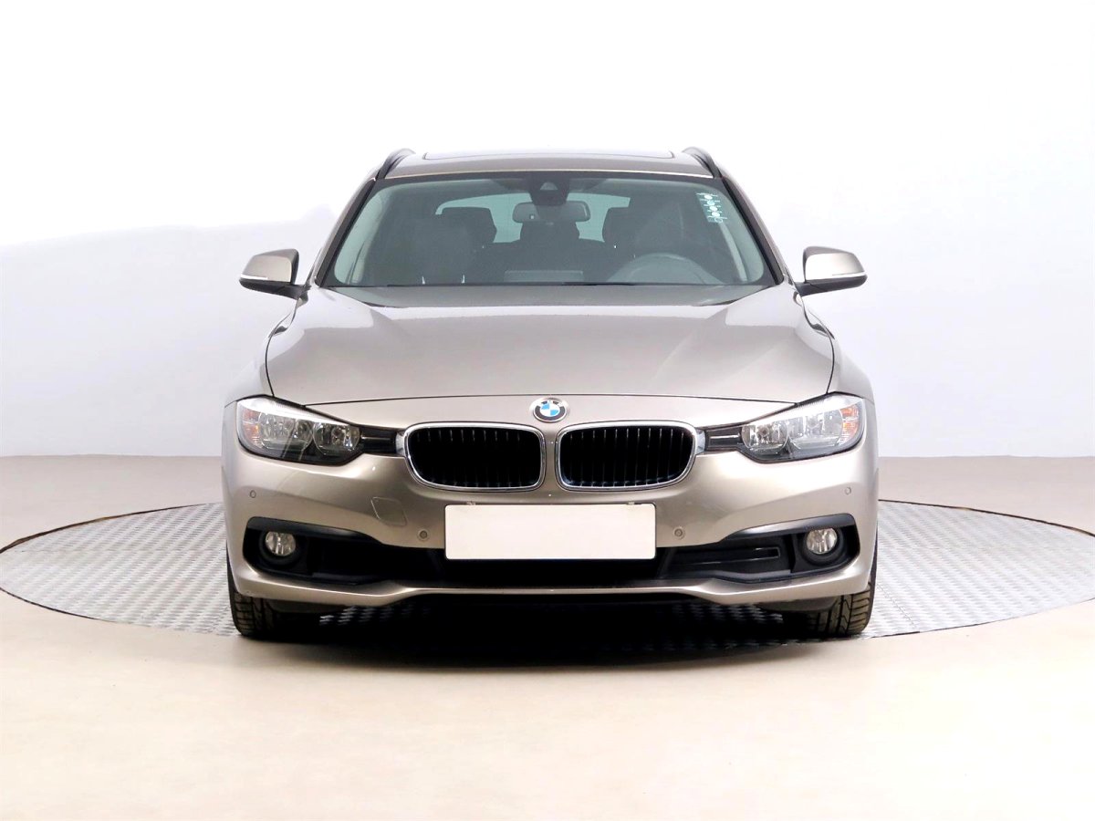 BMW Řada 3, 2017 - pohled č. 2