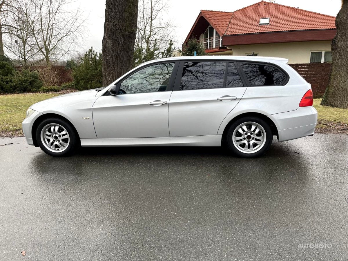 BMW Řada 3, 2008 - pohled č. 3