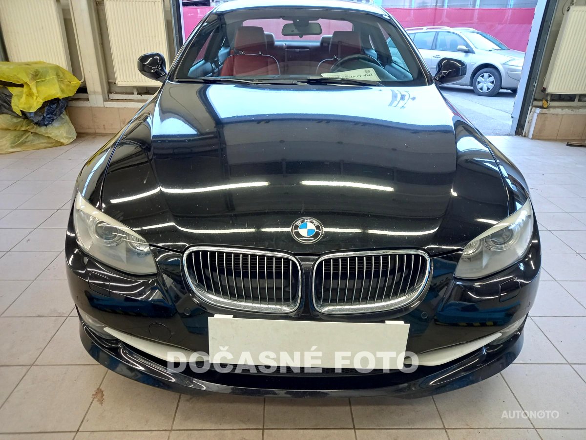 BMW Řada 3, 2011 - pohled č. 2