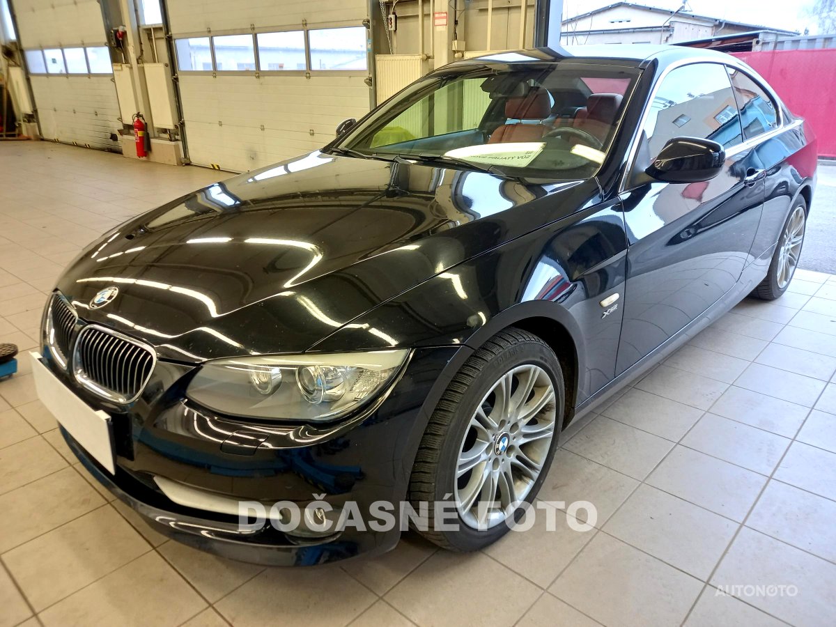 BMW Řada 3, 2011 - pohled č. 3