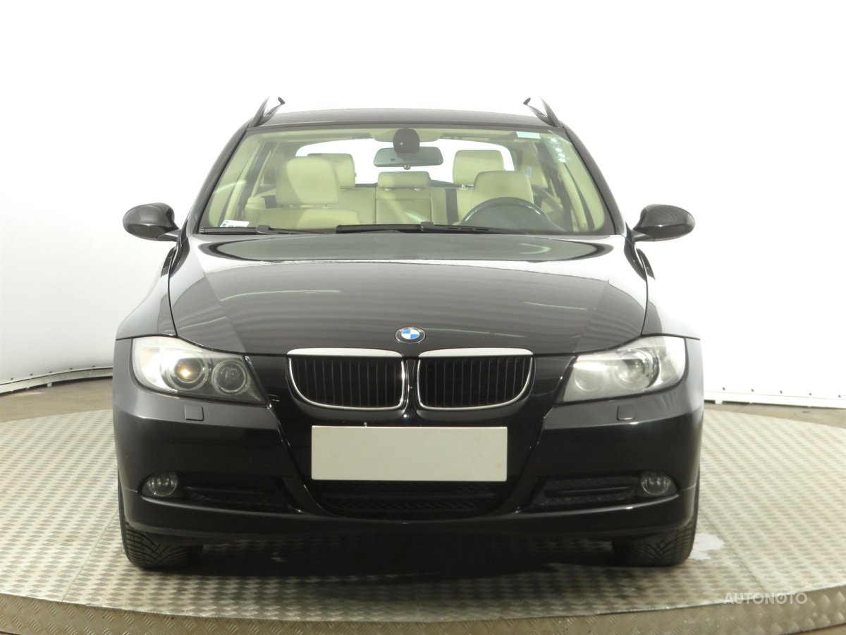 BMW Řada 3, 2008 - pohled č. 2