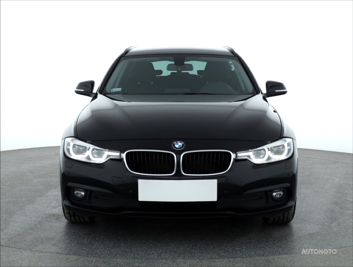 BMW Řada 3, 2018 - pohled č. 2