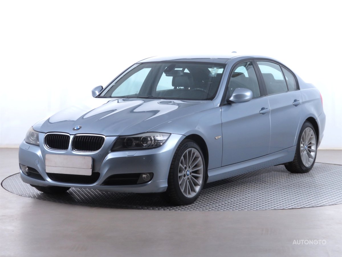 BMW Řada 3, 2009 - pohled č. 3