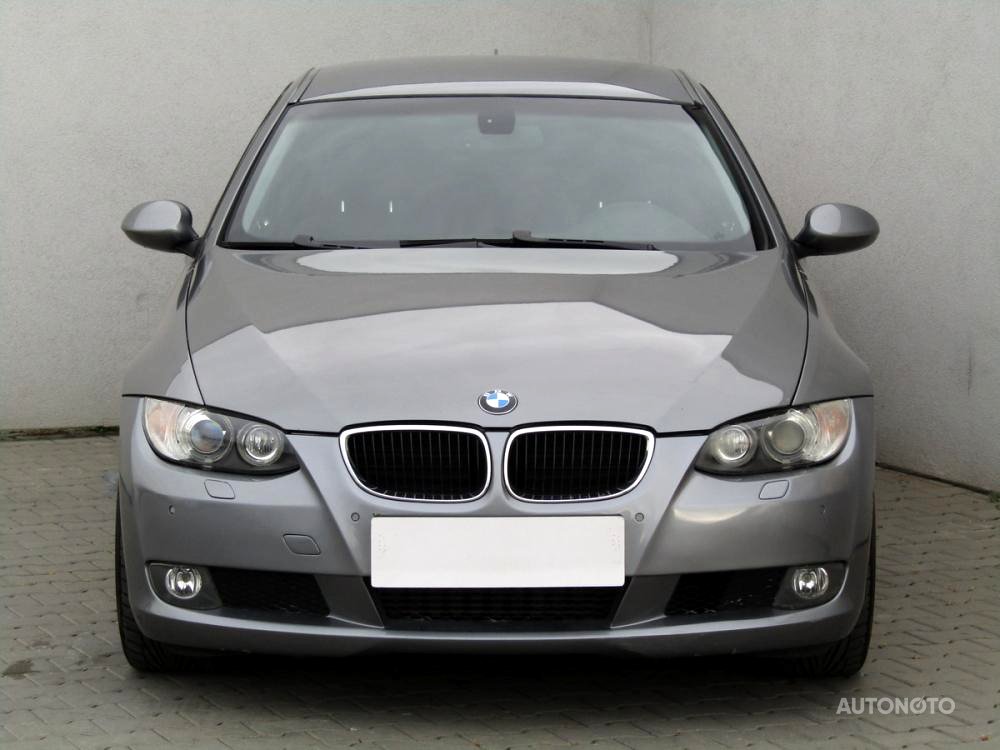 BMW Řada 3, 2008 - pohled č. 2