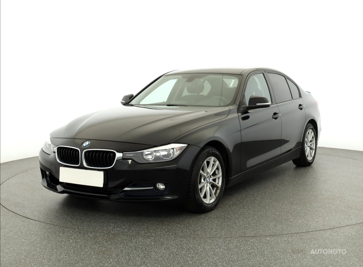 BMW Řada 3, 2013 - pohled č. 3