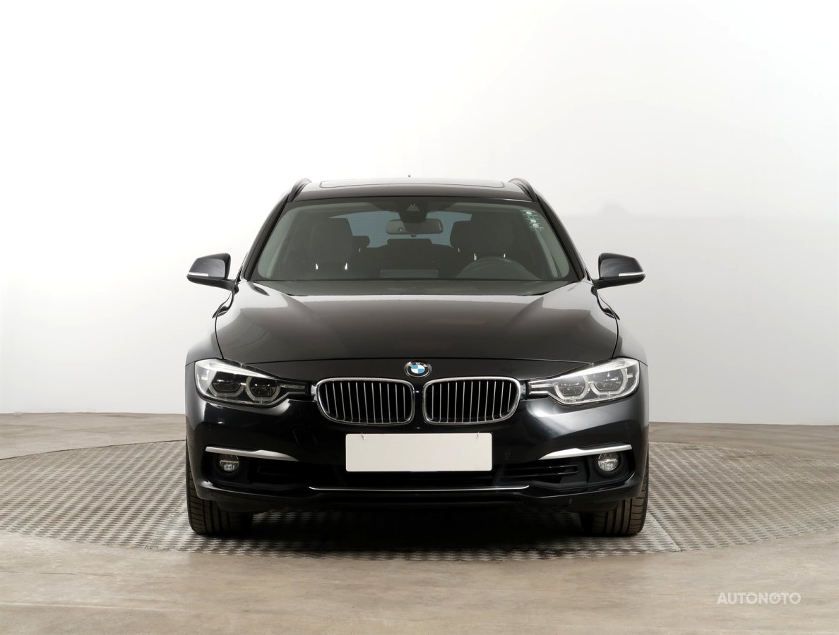 BMW Řada 3, 2019 - pohled č. 2