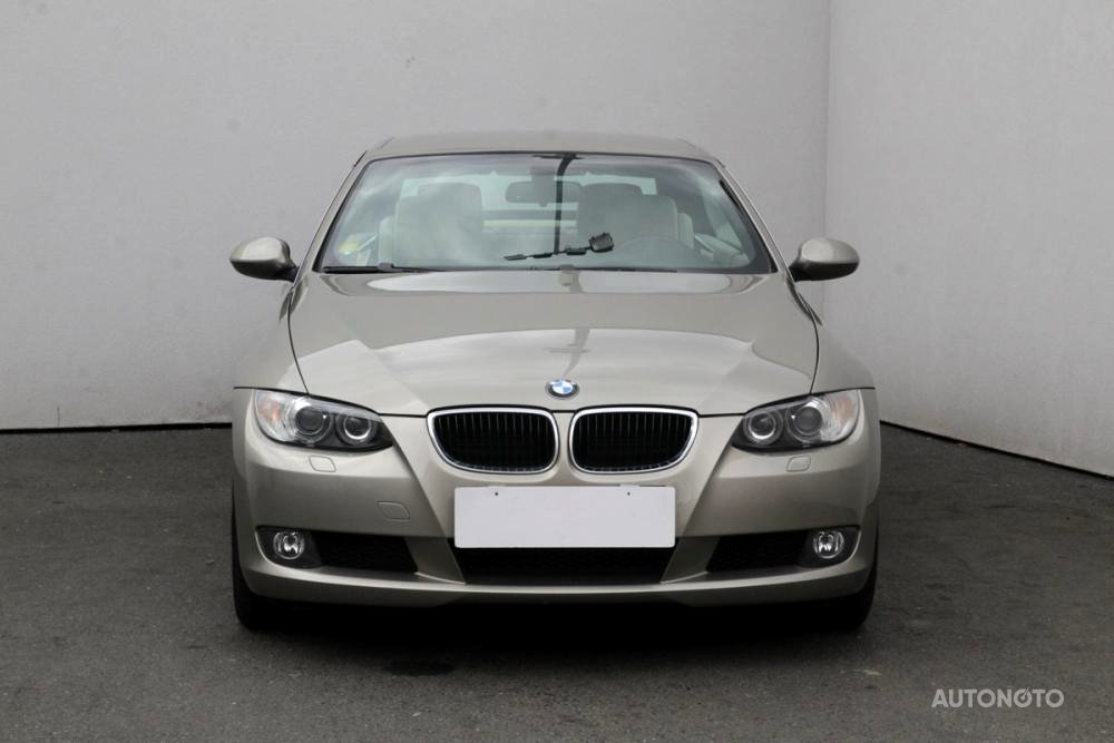 BMW Řada 3, 2008 - pohled č. 2