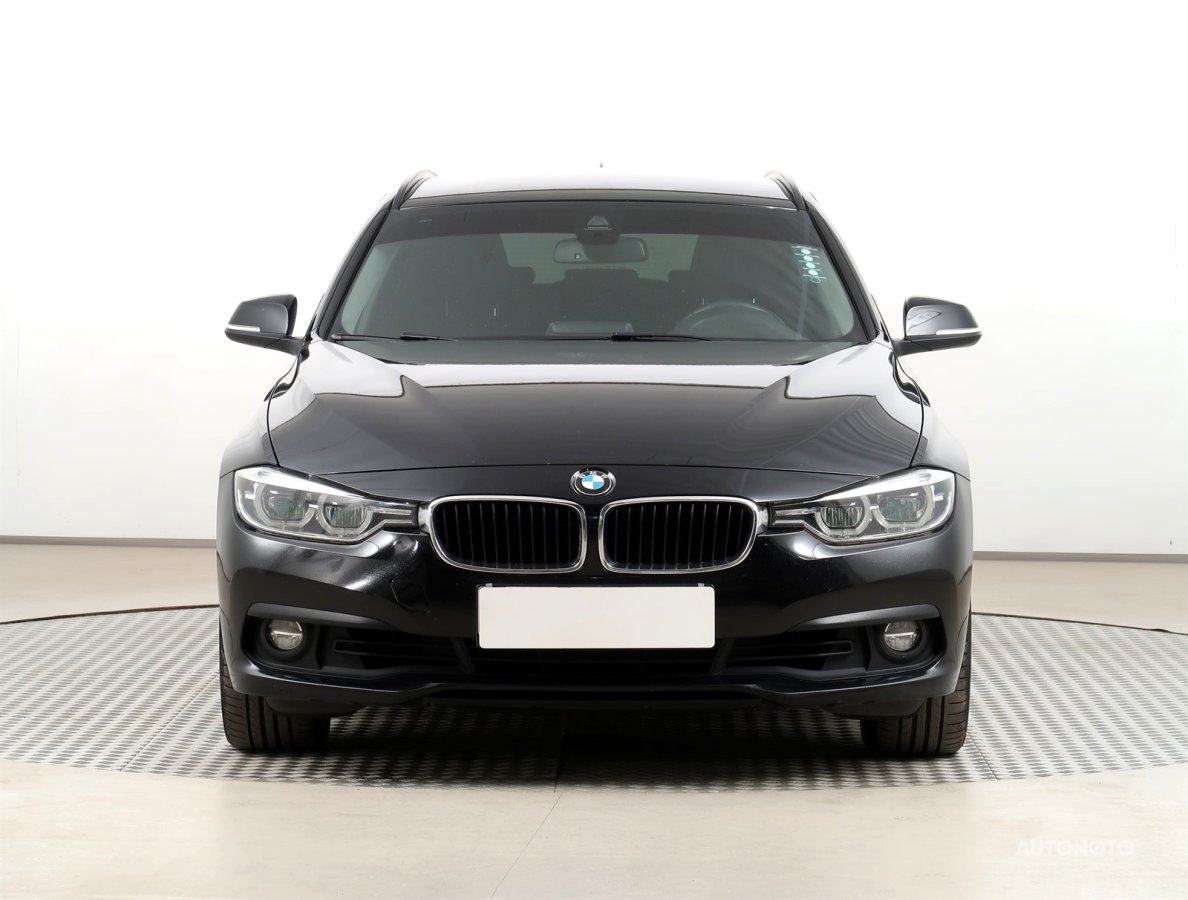 BMW Řada 3, 2018 - pohled č. 2