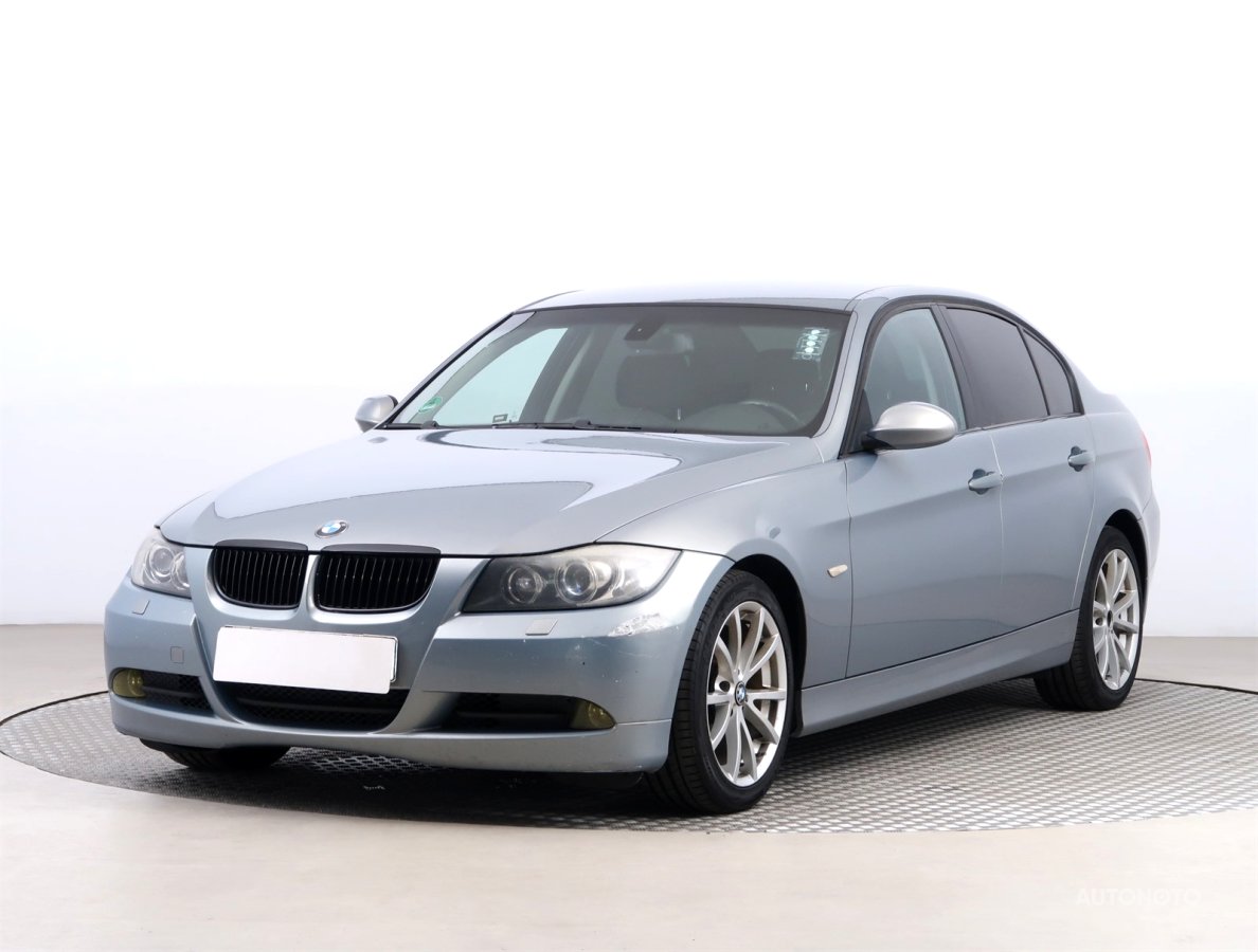 BMW Řada 3, 2006 - pohled č. 3