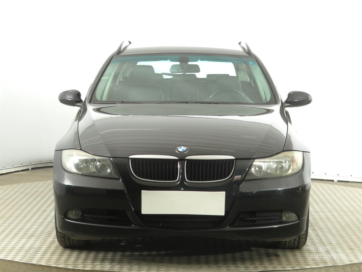 BMW Řada 3, 2007 - pohled č. 2