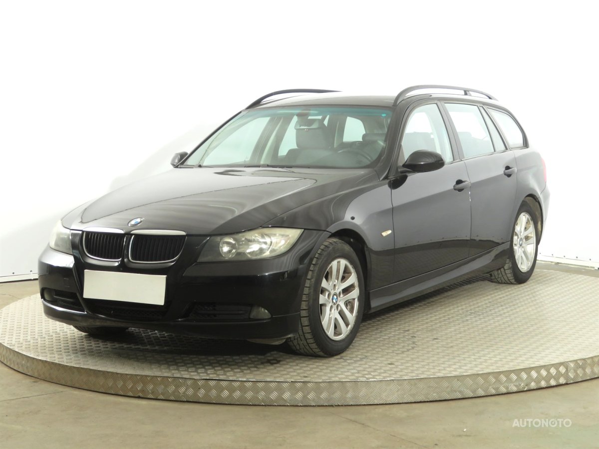 BMW Řada 3, 2007 - pohled č. 3