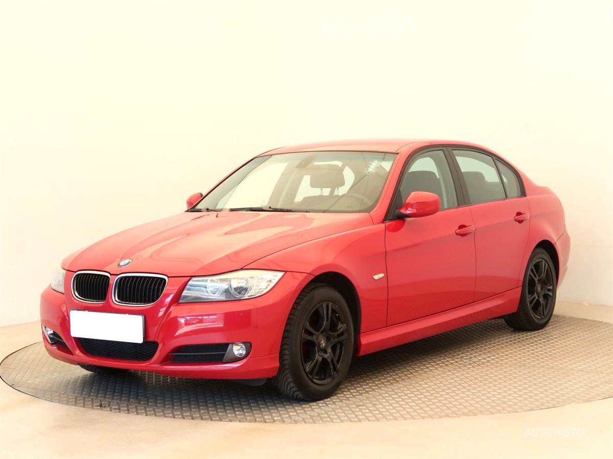 BMW Řada 3, 2009 - pohled č. 3