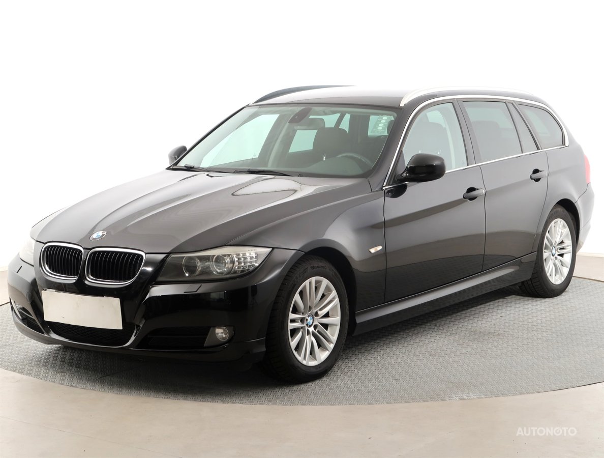 BMW Řada 3, 2011 - pohled č. 3