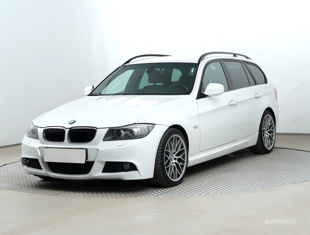 BMW Řada 3, 2009 - pohled č. 3