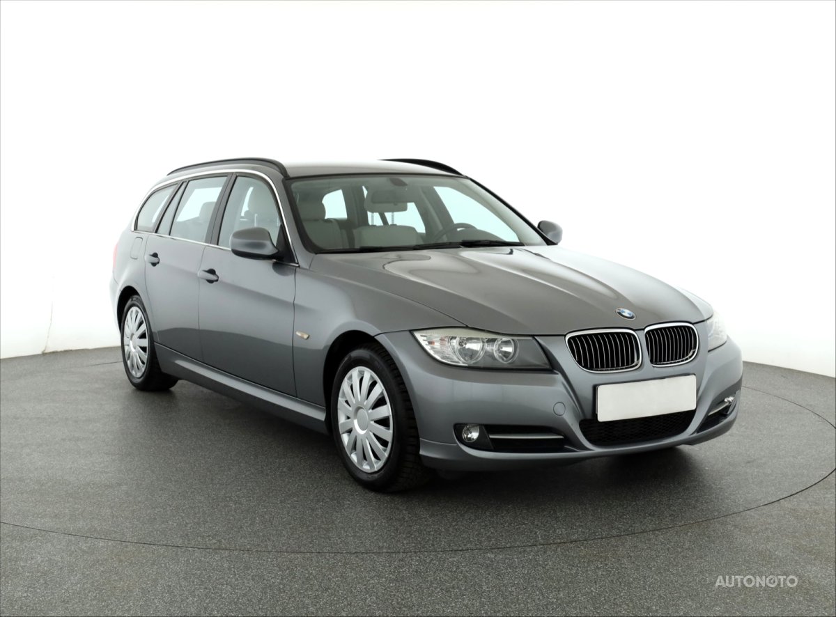 BMW Řada 3, 2010 - pohled č. 1