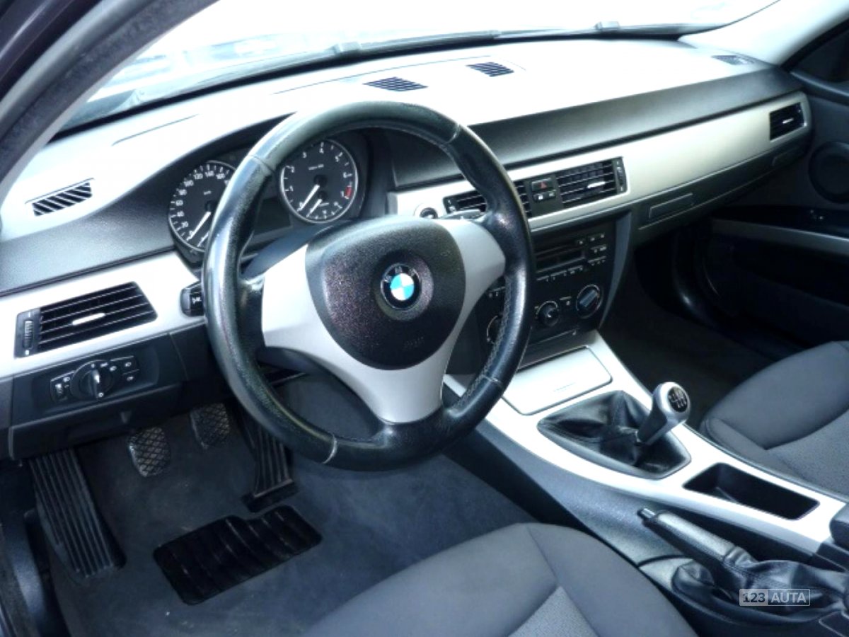 BMW Řada 3, 2005 - pohled č. 11