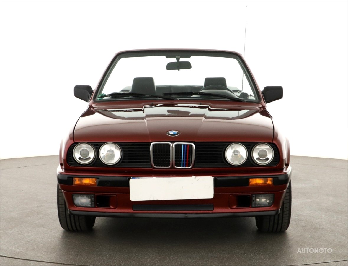 BMW Řada 3, 1992 - pohled č. 2
