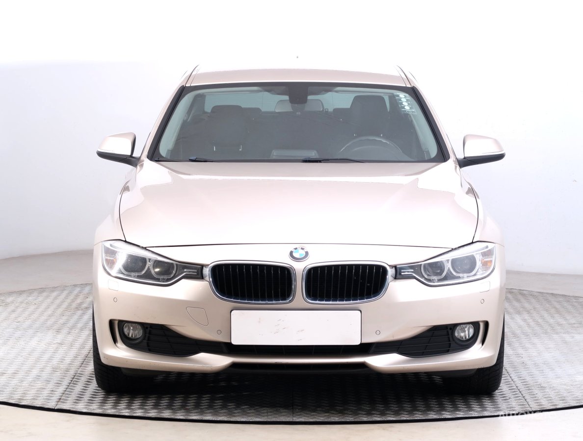 BMW Řada 3, 2014 - pohled č. 2