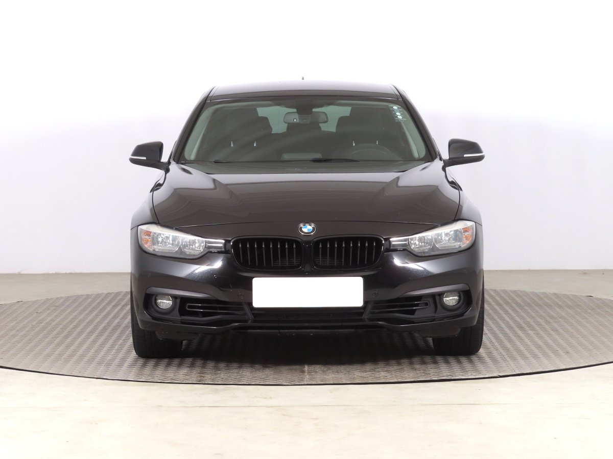 BMW Řada 3, 2017 - pohled č. 2