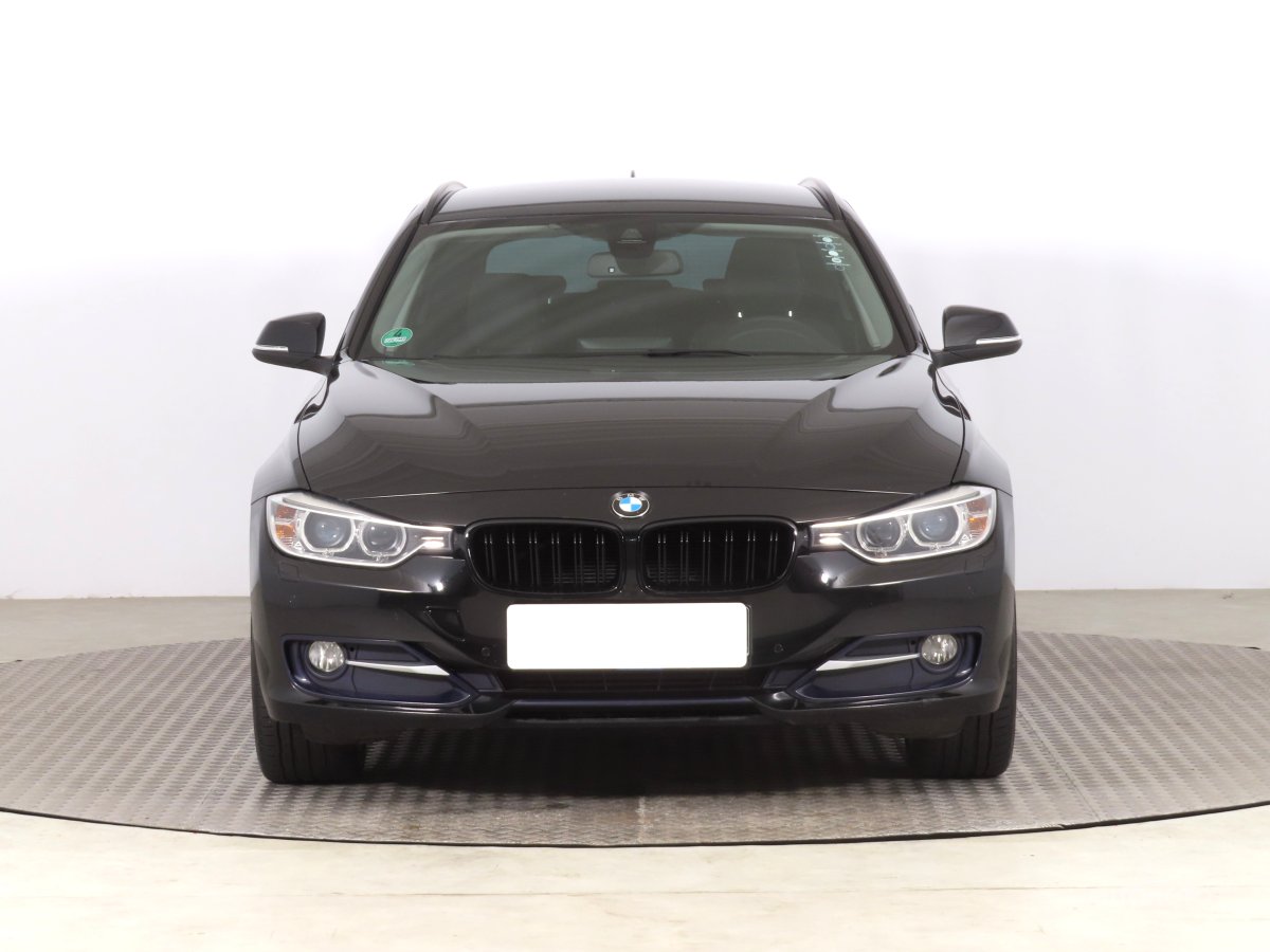 BMW Řada 3, 2013 - pohled č. 2