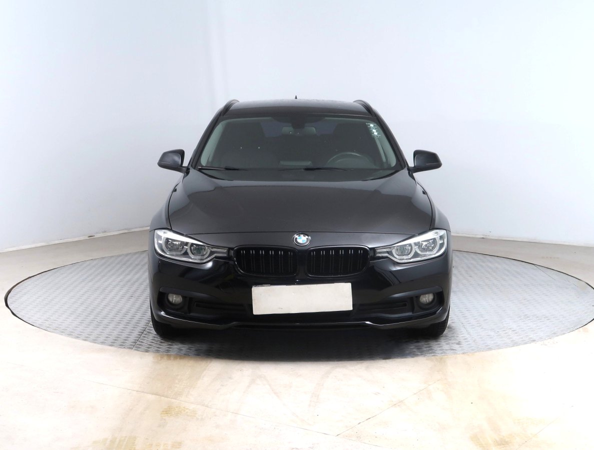 BMW Řada 3, 2016 - pohled č. 2