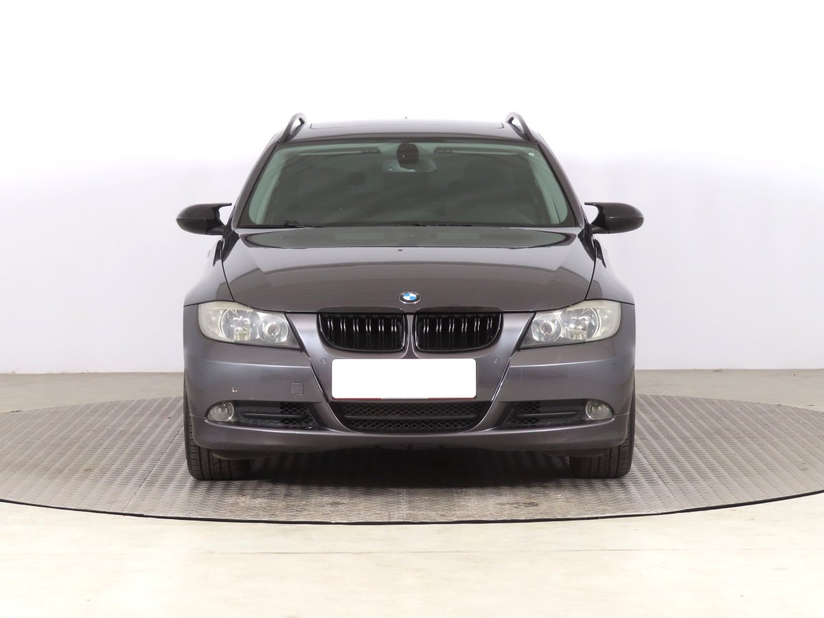 BMW Řada 3, 2007 - pohled č. 2