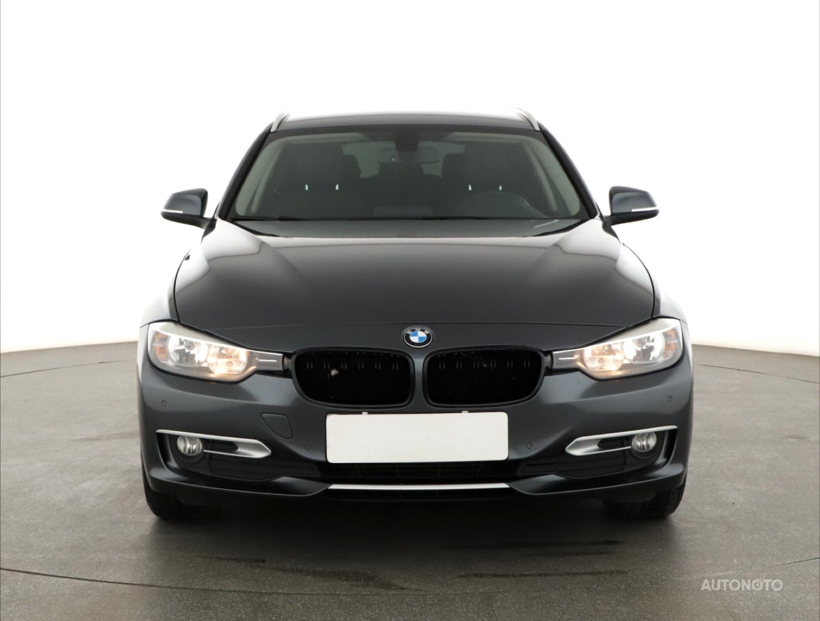 BMW Řada 3, 2013 - pohled č. 2