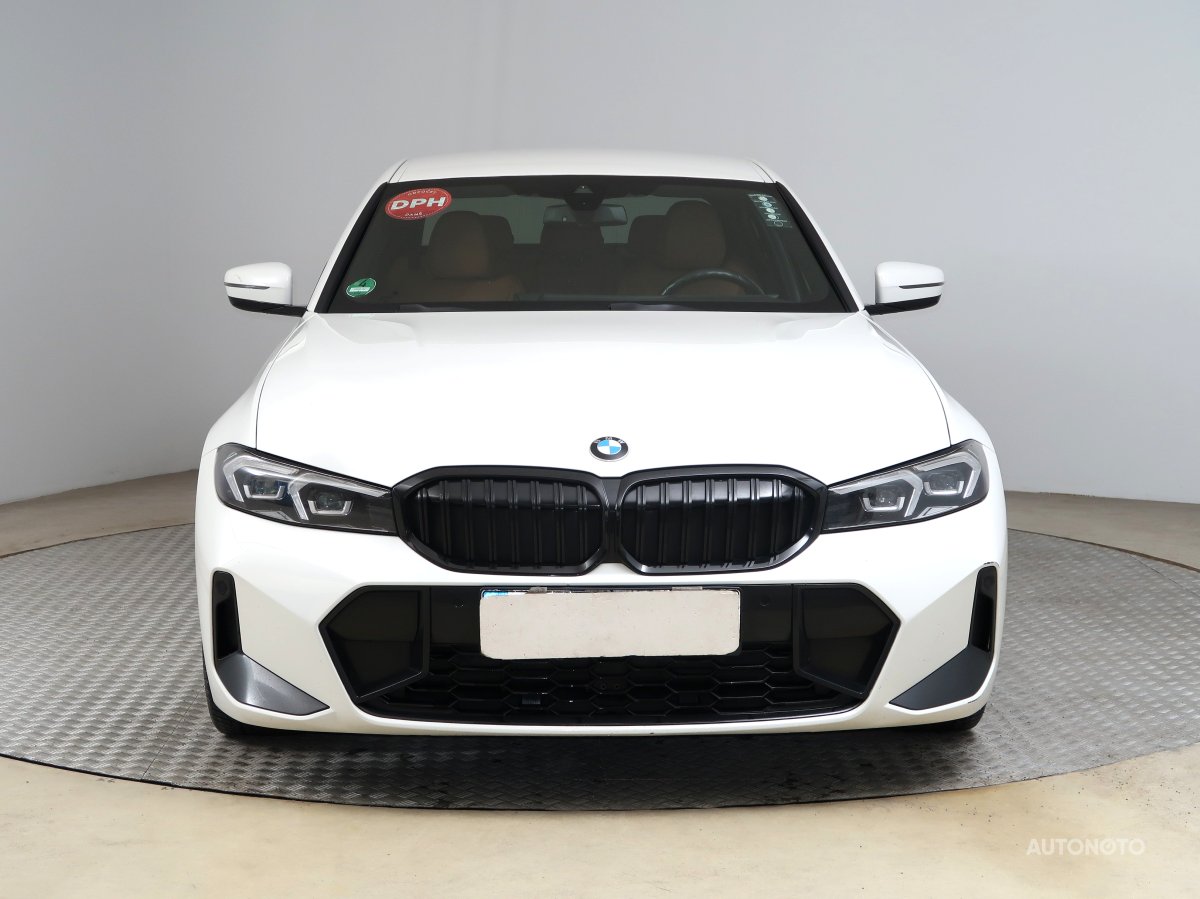 BMW Řada 3, 2022 - pohled č. 2