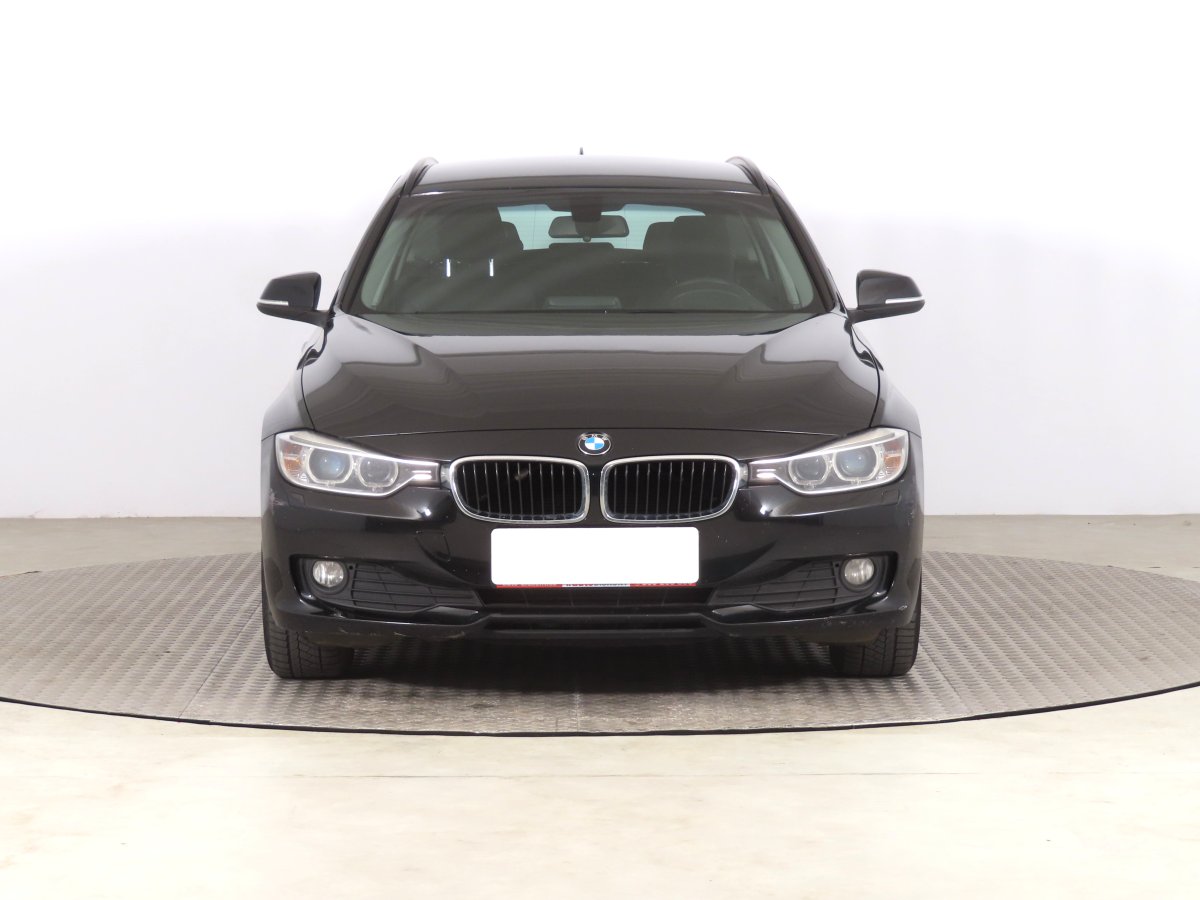 BMW Řada 3, 2013 - pohled č. 2