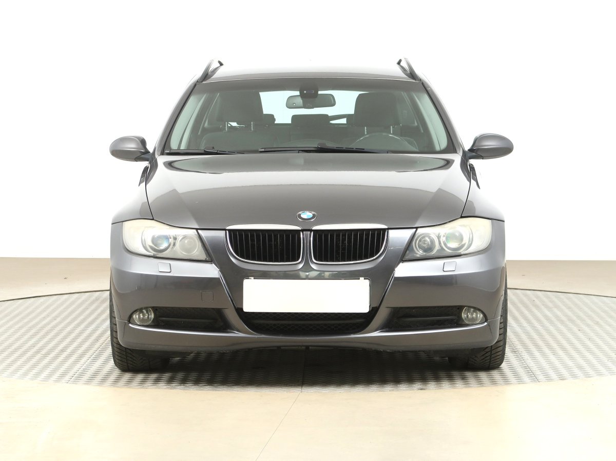 BMW Řada 3, 2008 - pohled č. 2