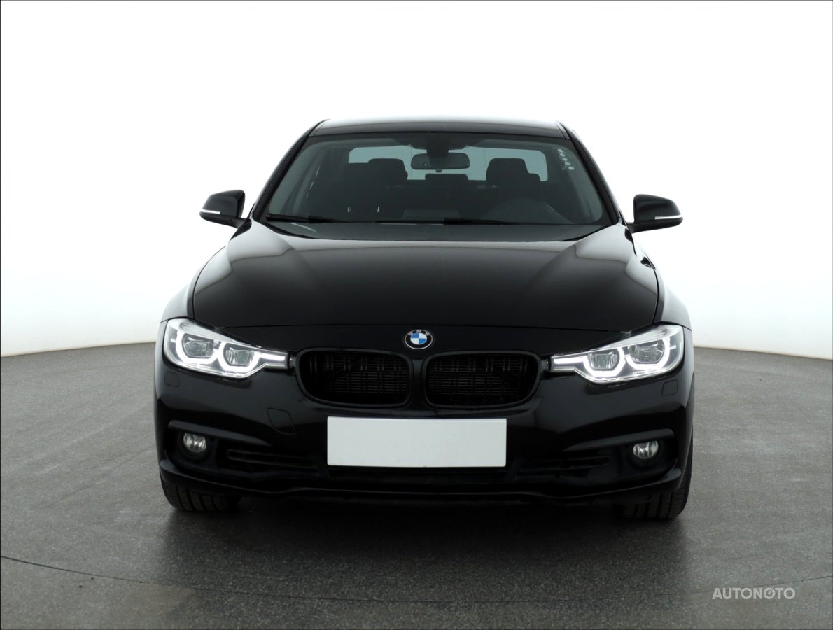 BMW Řada 3, 2016 - pohled č. 2