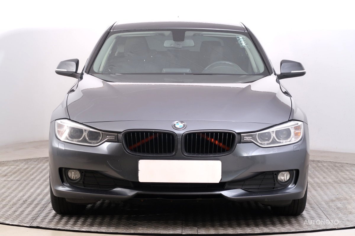 BMW Řada 3, 2014 - pohled č. 2