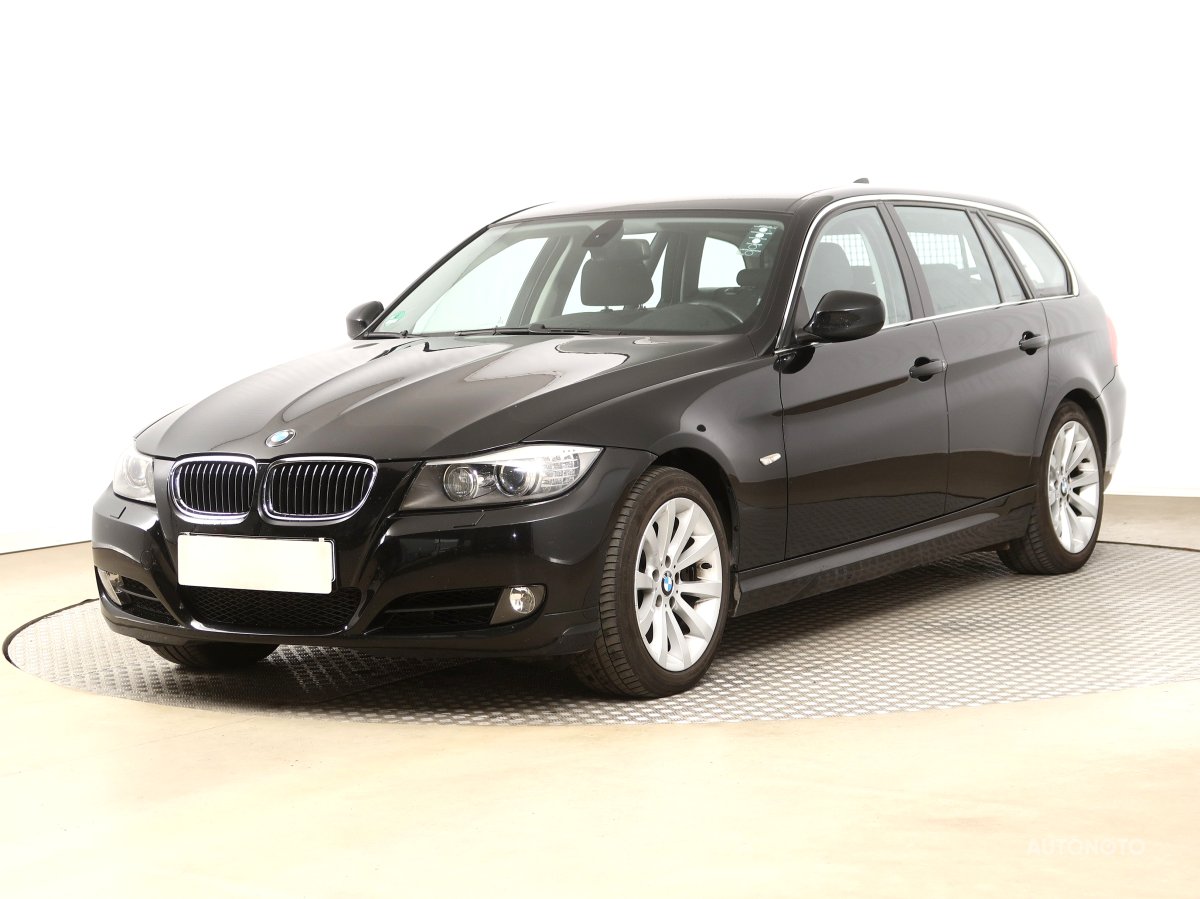 BMW Řada 3, 2009 - pohled č. 3