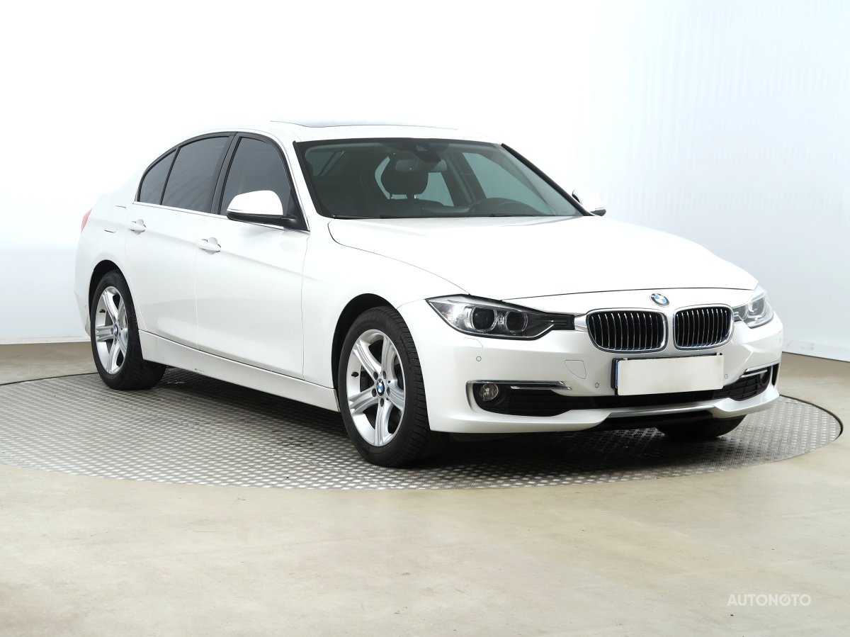 BMW Řada 3, 2012 - pohled č. 1