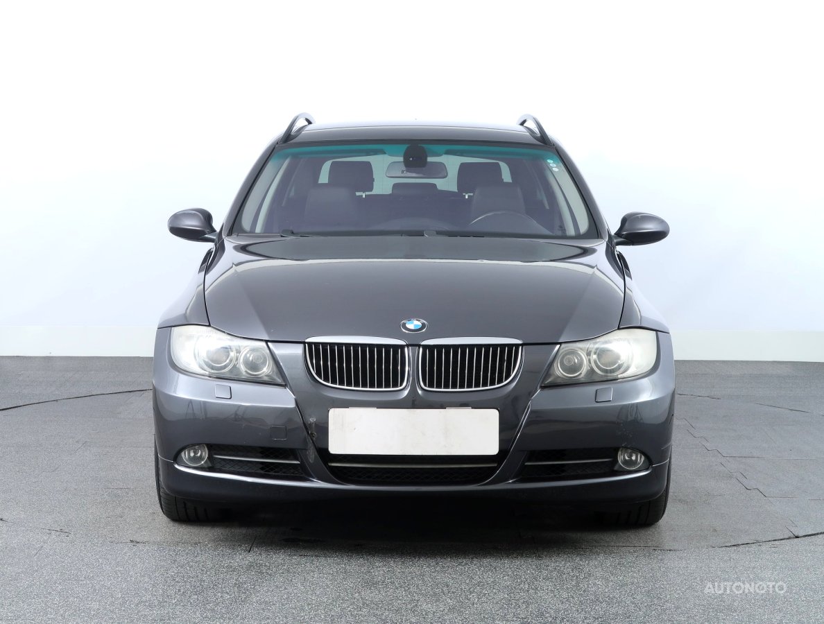 BMW Řada 3, 2006 - pohled č. 2