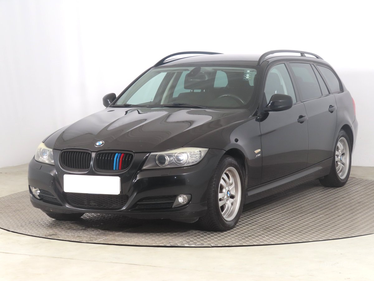 BMW Řada 3, 2010 - pohled č. 3