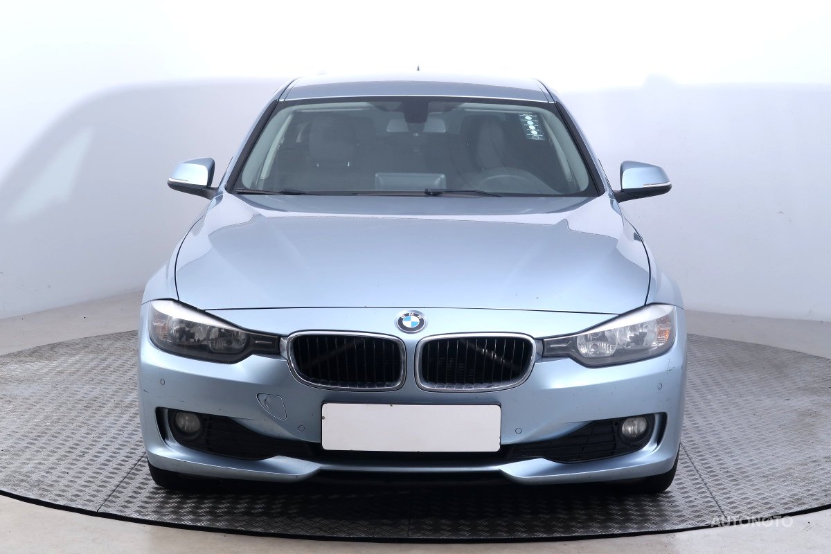 BMW Řada 3, 2014 - pohled č. 2