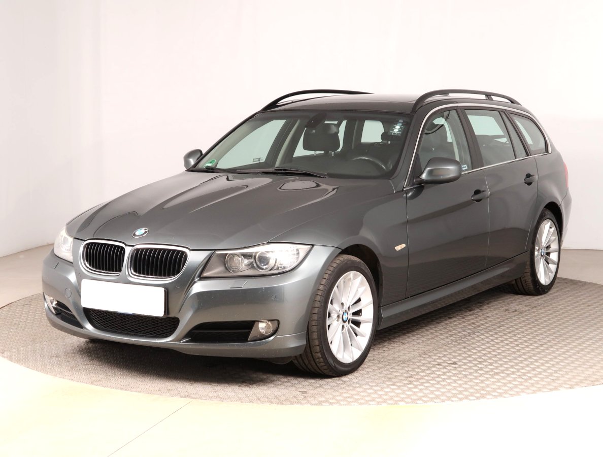 BMW Řada 3, 2010 - pohled č. 3