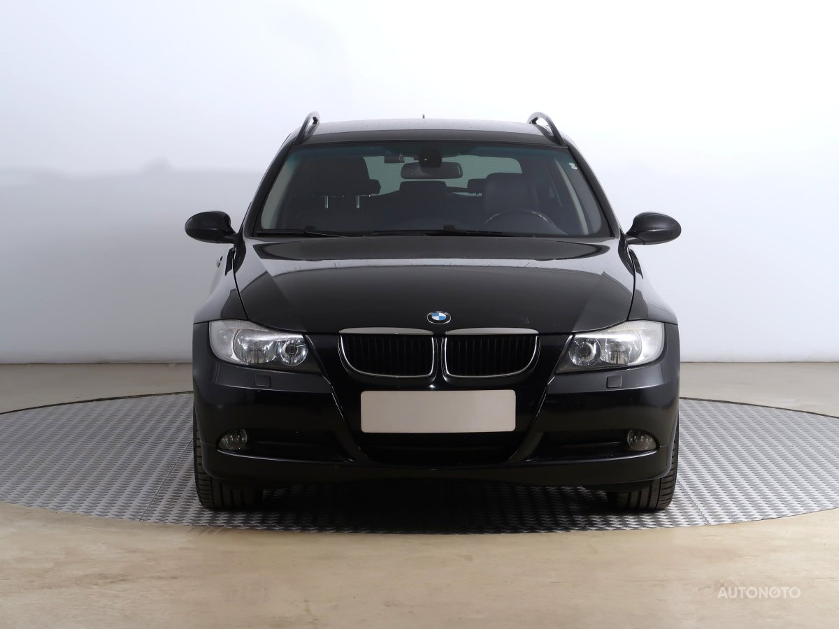 BMW Řada 3, 2008 - pohled č. 2