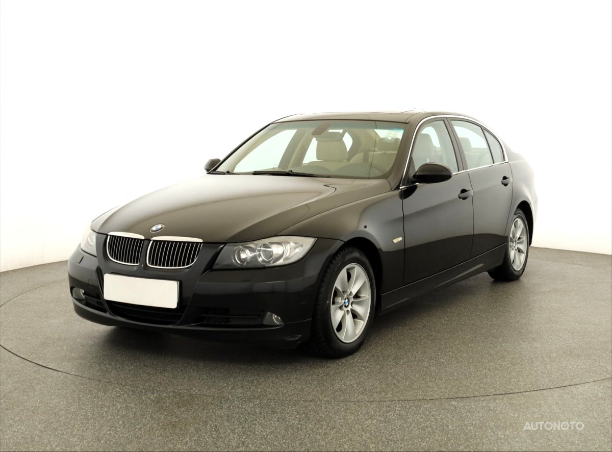 BMW Řada 3, 2005 - pohled č. 3