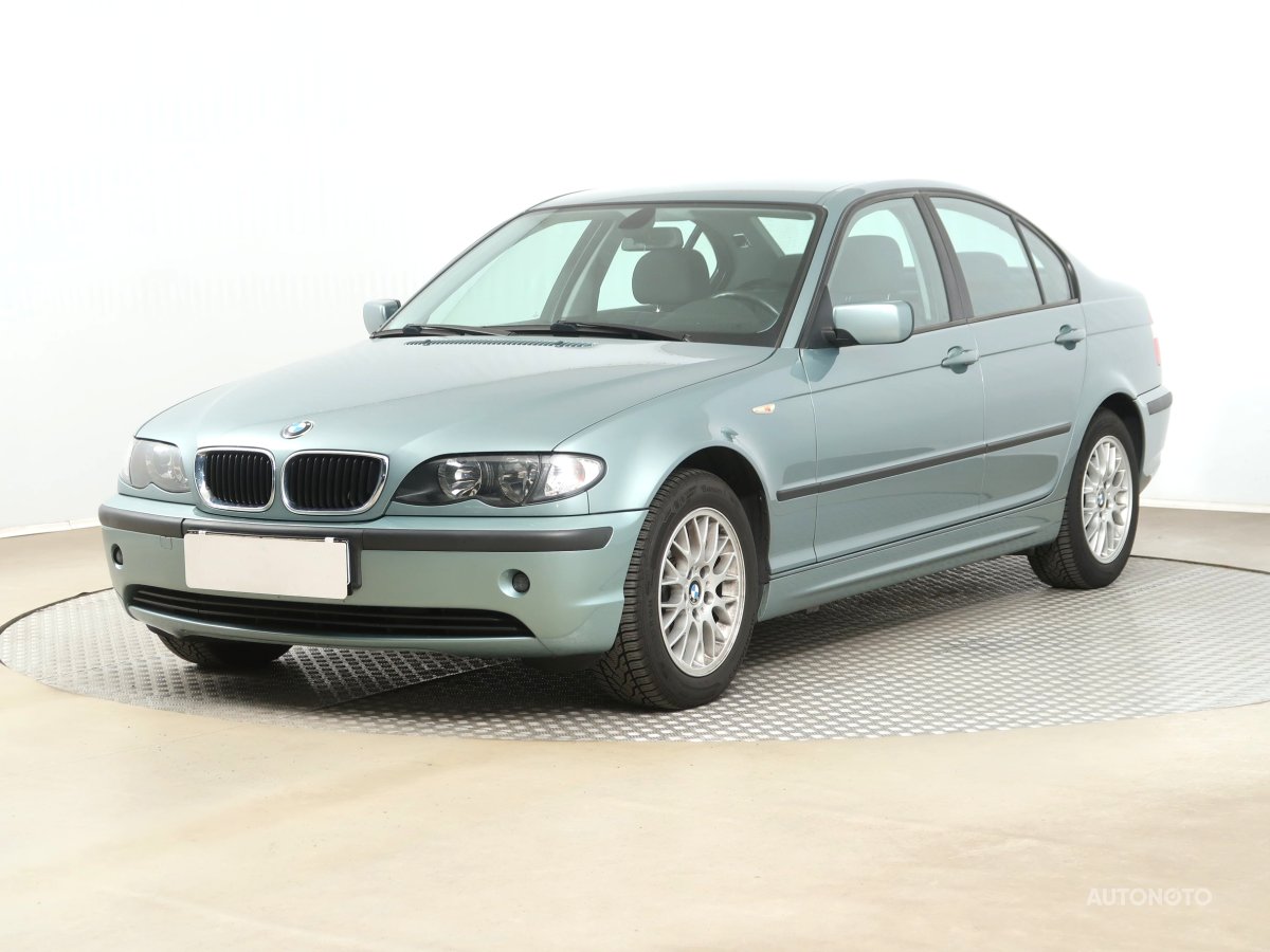 BMW Řada 3, 2002 - pohled č. 3
