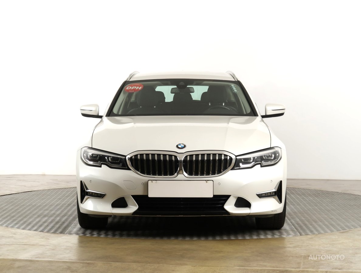 BMW Řada 3, 2021 - pohled č. 2