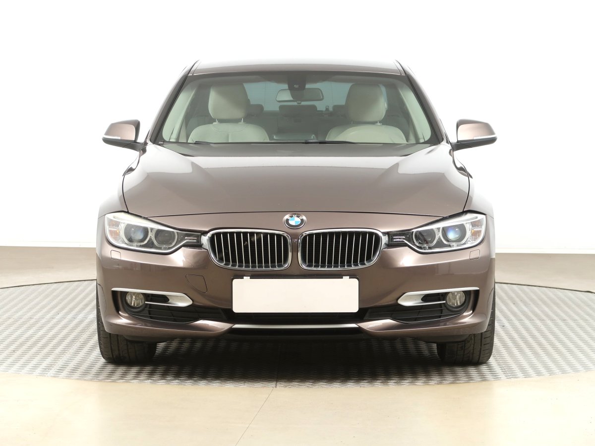 BMW Řada 3, 2013 - pohled č. 2