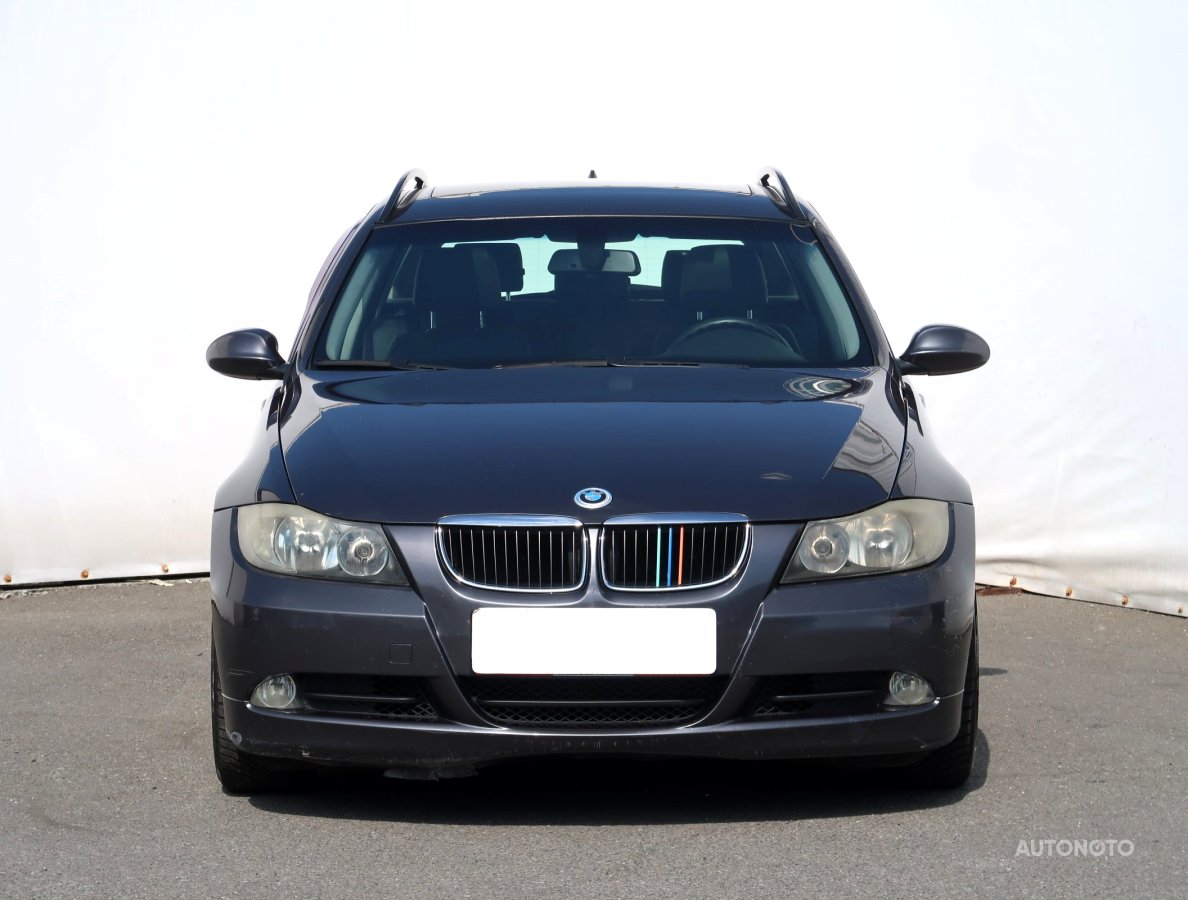 BMW Řada 3, 2007 - pohled č. 2