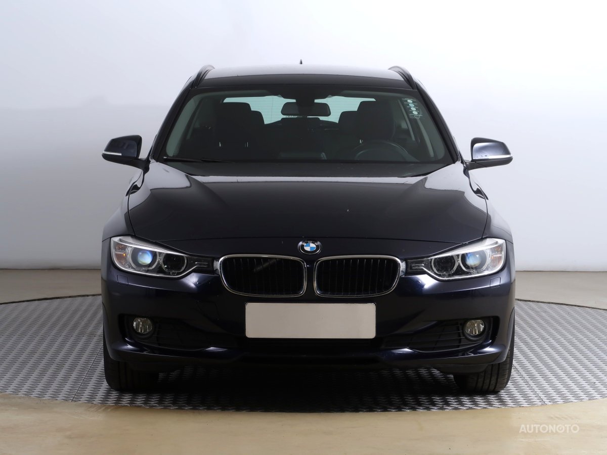 BMW Řada 3, 2013 - pohled č. 2