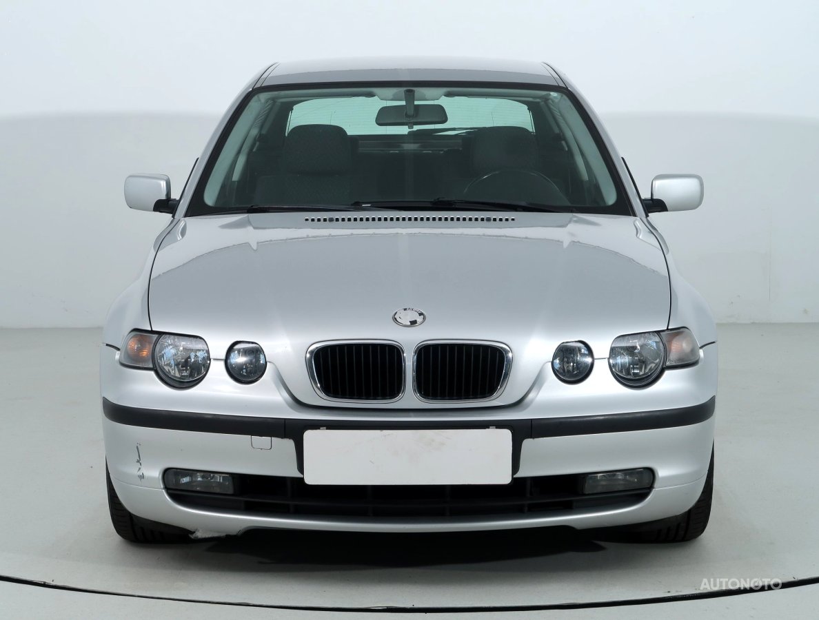 BMW Řada 3, 2002 - pohled č. 2