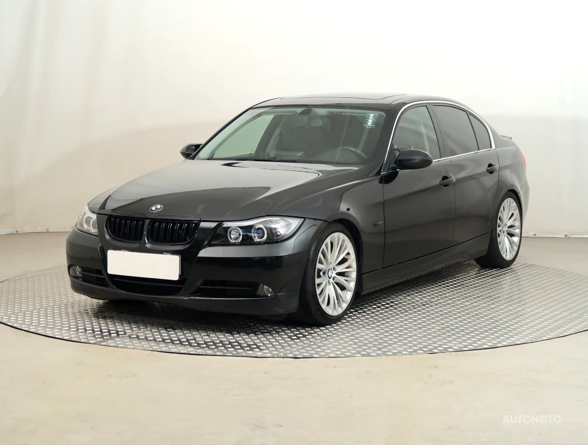 BMW Řada 3, 2006 - pohled č. 3