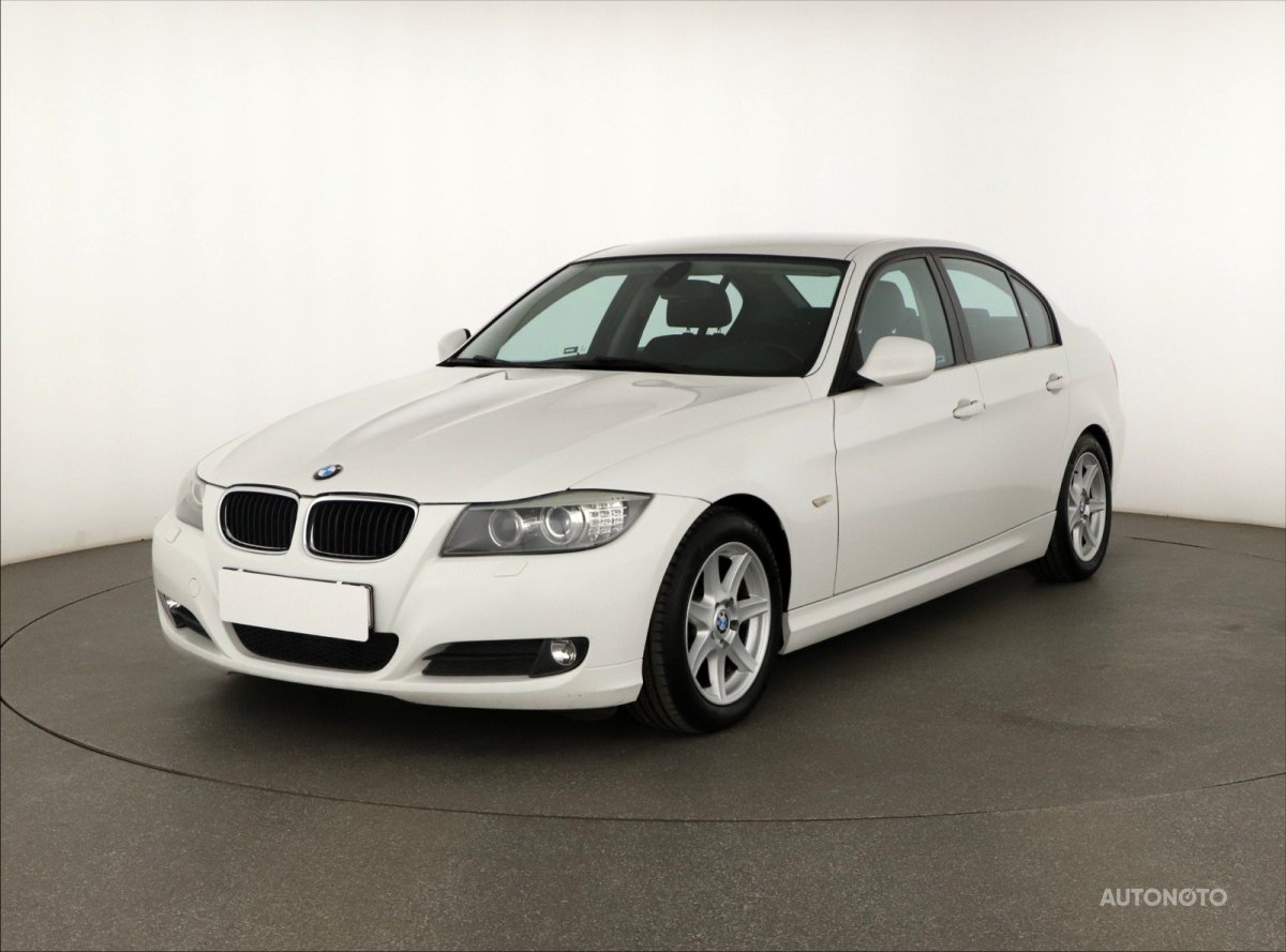 BMW Řada 3, 2009 - pohled č. 3